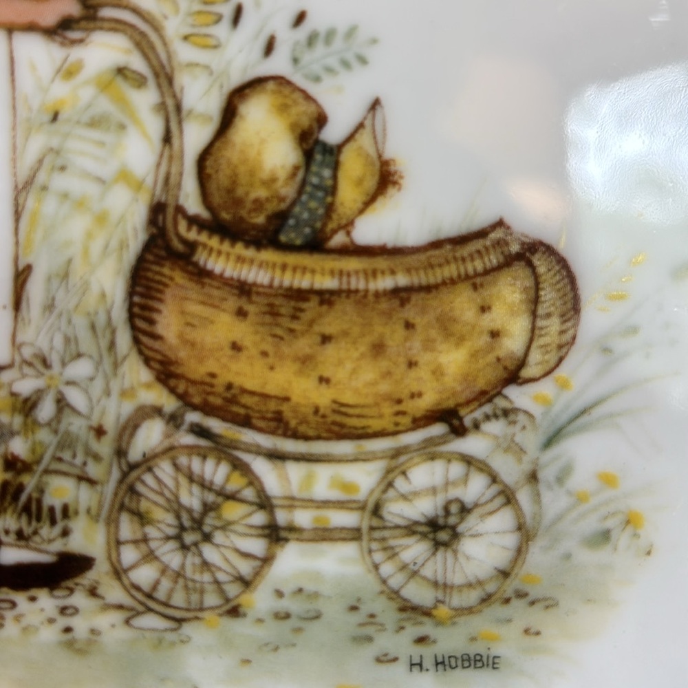 Holly Hobbie Mother’s Day Plate - Picture 5 of 8